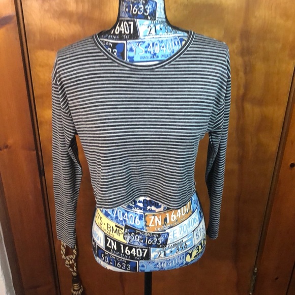 👑 Forever 21 Crop Top Small - Picture 1 of 6